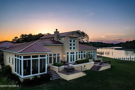 6054 Dolphin Road Oriental NC 28571