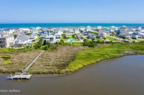 1211 N New River Drive Surf City NC 28445
