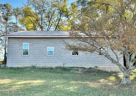 4803 Andrew Jackson Highway SW Chadbourn NC 28431