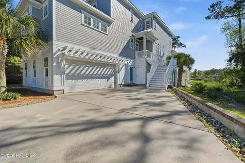 2525 Royal Palm Lane Wilmington NC 28409