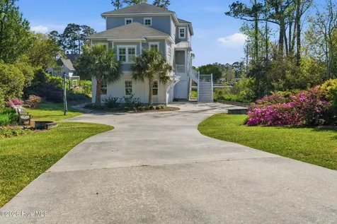 2525 Royal Palm Lane Wilmington NC 28409