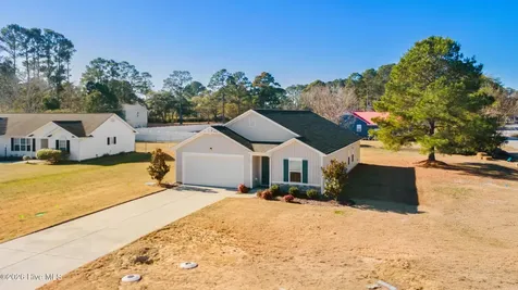807 Fox Street SW Shallotte NC 28470