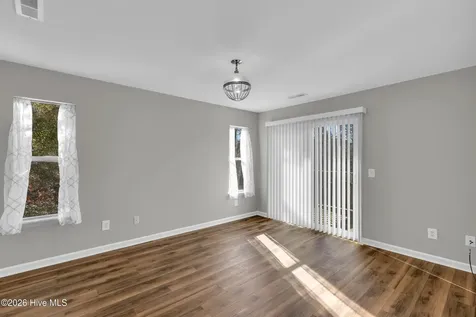5221 Largo Court Wilmington NC 28409