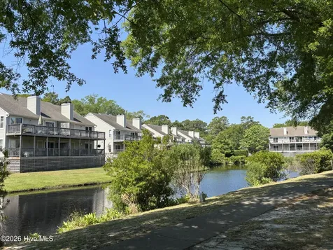 5221 Largo Court Wilmington NC 28409