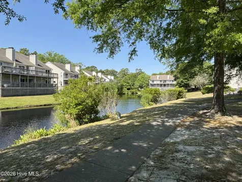 5221 Largo Court Wilmington NC 28409