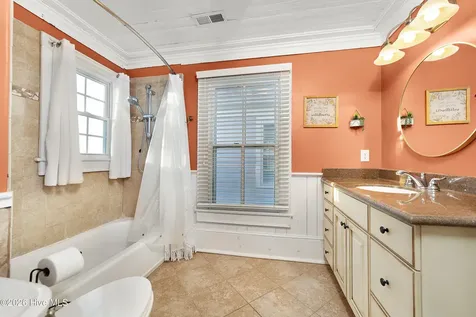 813 N Craven Street New Bern NC 28560