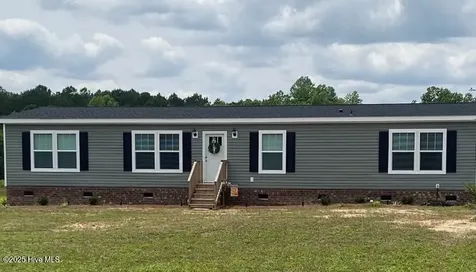 1704 Harrelsonville Road Whiteville NC 28472