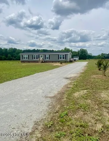 1704 Harrelsonville Road Whiteville NC 28472