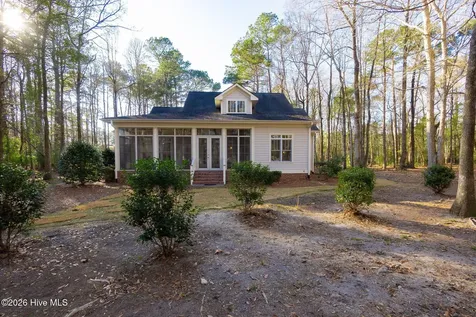 174 Southern Magnolia Lane Wallace NC 28466