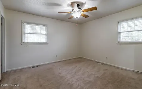 504 Greenbriar Drive Jacksonville NC 28546