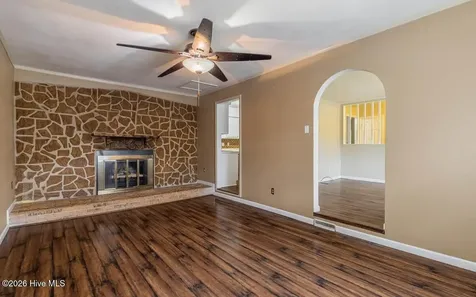 504 Greenbriar Drive Jacksonville NC 28546