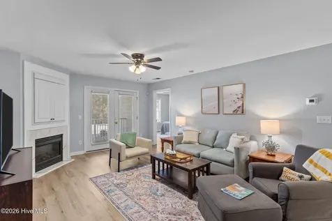 5004 Hunters Trail Wilmington NC 28405