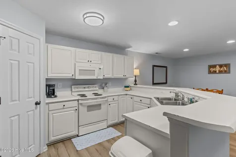 5004 Hunters Trail Wilmington NC 28405
