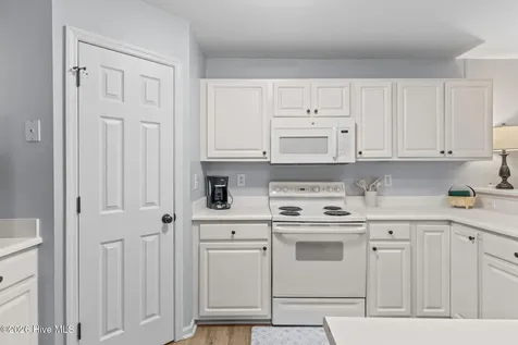 5004 Hunters Trail Wilmington NC 28405