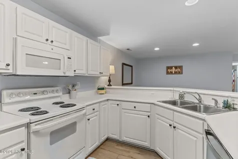 5004 Hunters Trail Wilmington NC 28405