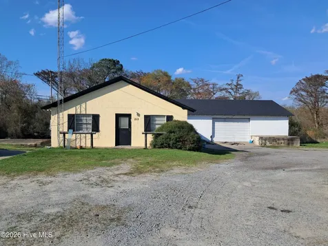 215 E Main Street Hookerton NC 28538