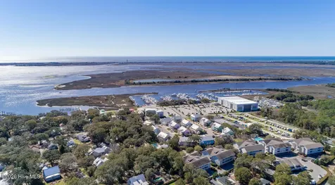 608 W Brown Street Southport NC 28461