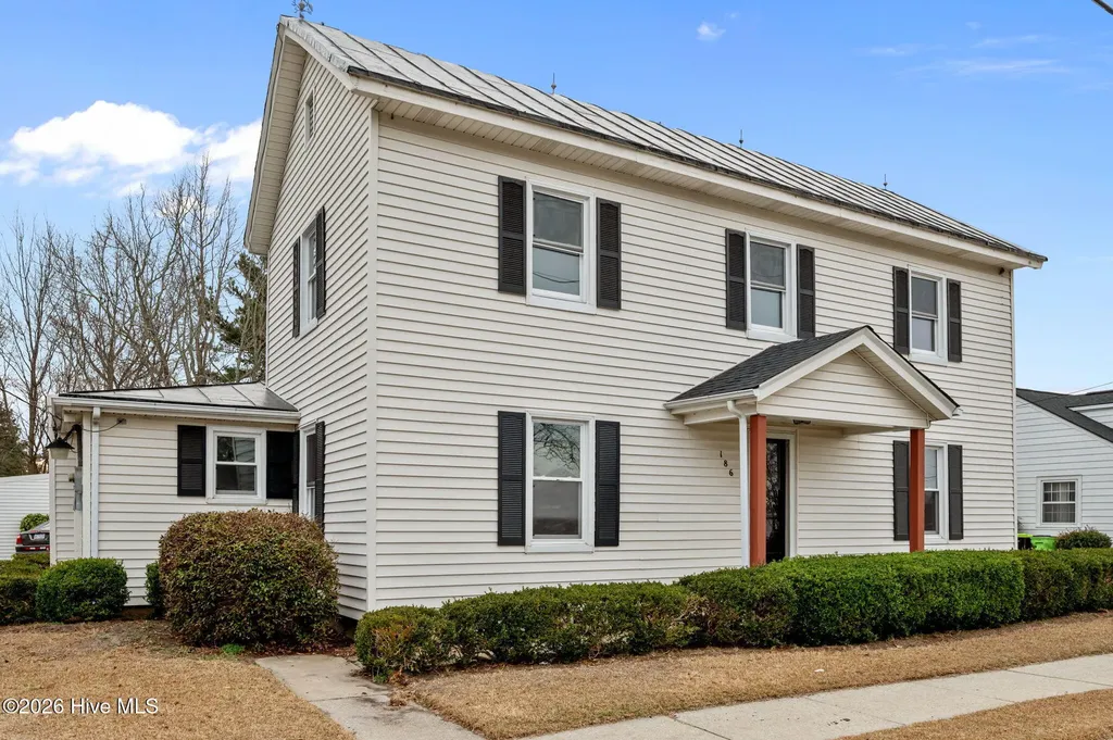 186 Cooper Street Winterville NC 28590
