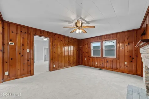 186 Cooper Street Winterville NC 28590