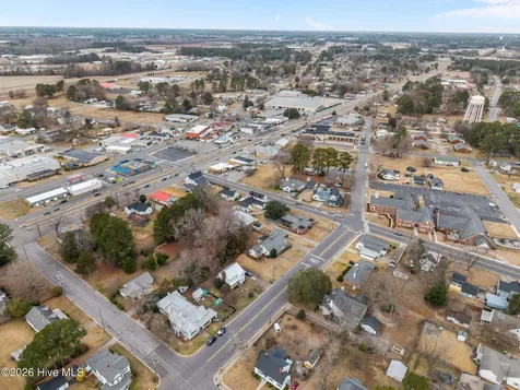 186 Cooper Street Winterville NC 28590
