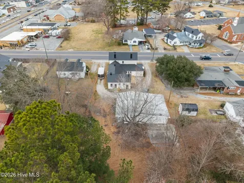 186 Cooper Street Winterville NC 28590