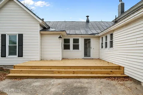 186 Cooper Street Winterville NC 28590
