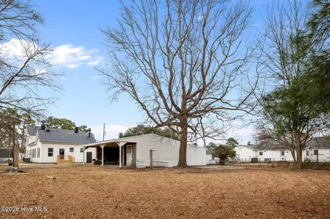 186 Cooper Street Winterville NC 28590