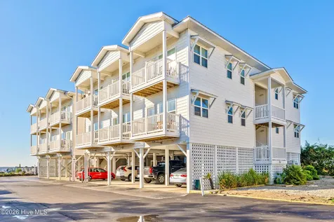 704 E Moore Street Southport NC 28461