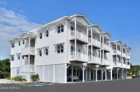 704 E Moore Street Southport NC 28461