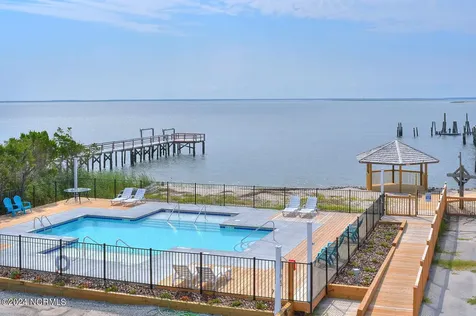 704 E Moore Street Southport NC 28461
