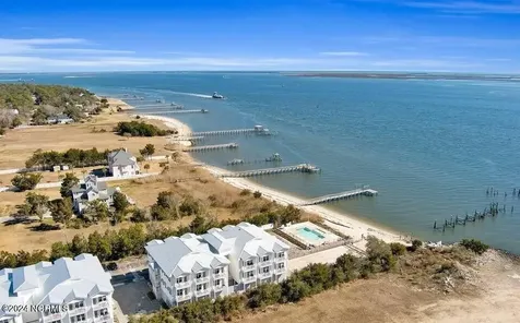 704 E Moore Street Southport NC 28461