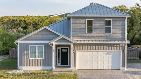 102 Evergreen Lane Pine Knoll Shores NC 28512