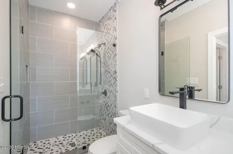 102 Evergreen Lane Pine Knoll Shores NC 28512
