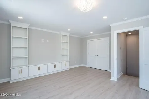102 Evergreen Lane Pine Knoll Shores NC 28512