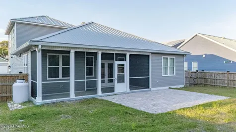 102 Evergreen Lane Pine Knoll Shores NC 28512