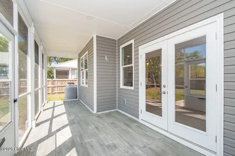 102 Evergreen Lane Pine Knoll Shores NC 28512