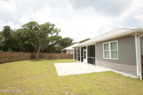 102 Evergreen Lane Pine Knoll Shores NC 28512