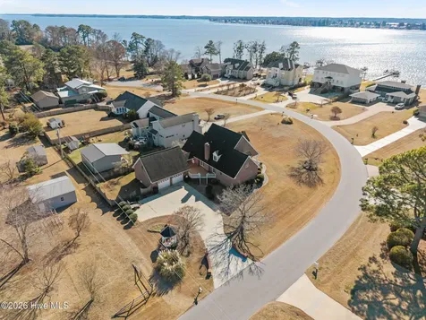 206 Austin Point Drive Washington NC 27889