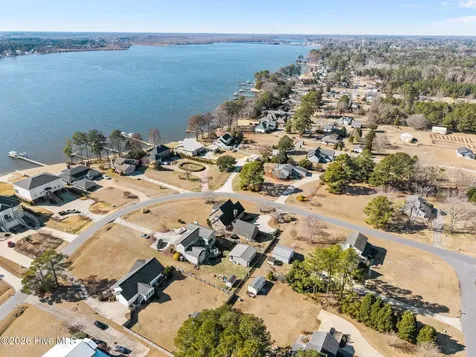 206 Austin Point Drive Washington NC 27889