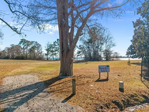 206 Austin Point Drive Washington NC 27889