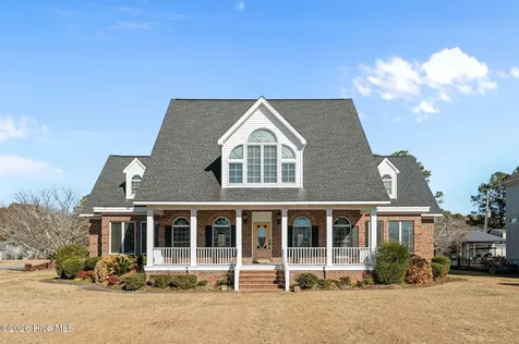 206 Austin Point Drive Washington NC 27889