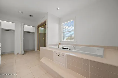 206 Austin Point Drive Washington NC 27889