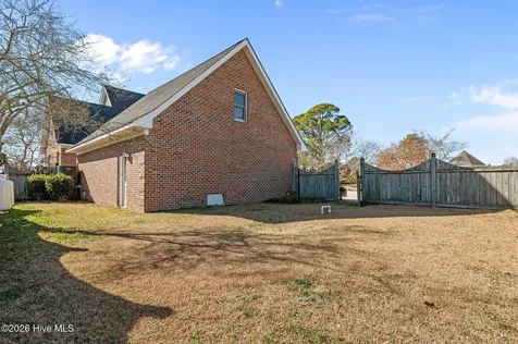 206 Austin Point Drive Washington NC 27889