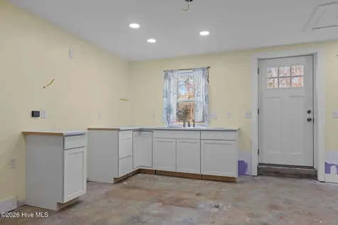2622 U.s. 70 Beaufort NC 28516