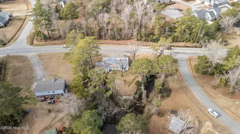 2622 U.s. 70 Beaufort NC 28516