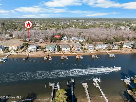 2768 Pinecrest Drive Southport NC 28461