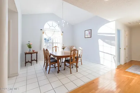 208 Eighth Street New Bern NC 28560