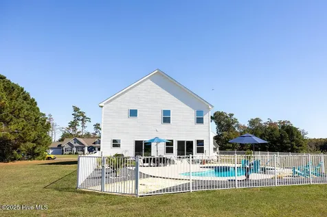 456 Pointe Vista Drive Elizabeth City NC 27909