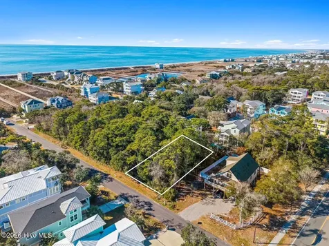 14 SE 68th Street Oak Island NC 28465