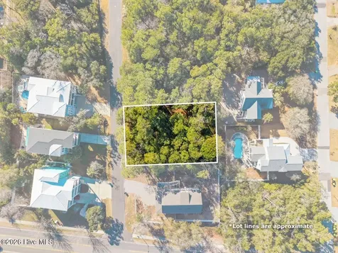 14 SE 68th Street Oak Island NC 28465